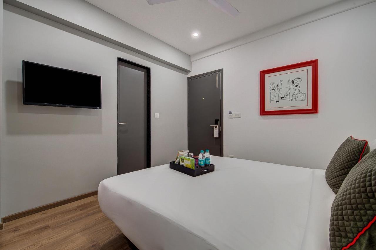 Hotel Unicontinental Мумбаи Экстерьер фото
